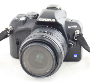 Olympus E-410 c/w 17.5-42mm zoom lens DSLR