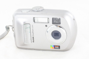 Kodak Easyshare C310 Digital Compact camera in case